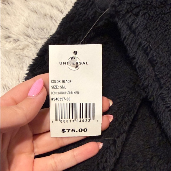 Black Fleece Grinch Spirit Jersey with Festive Embroidery - Picture 3 of 4